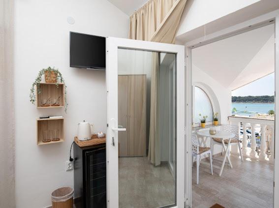 Apartments And Rooms Jakic Medulin Exterior photo