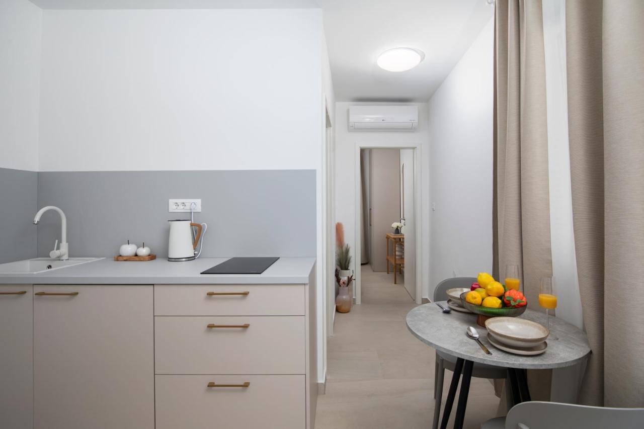 Apartments And Rooms Jakic Medulin Exterior photo